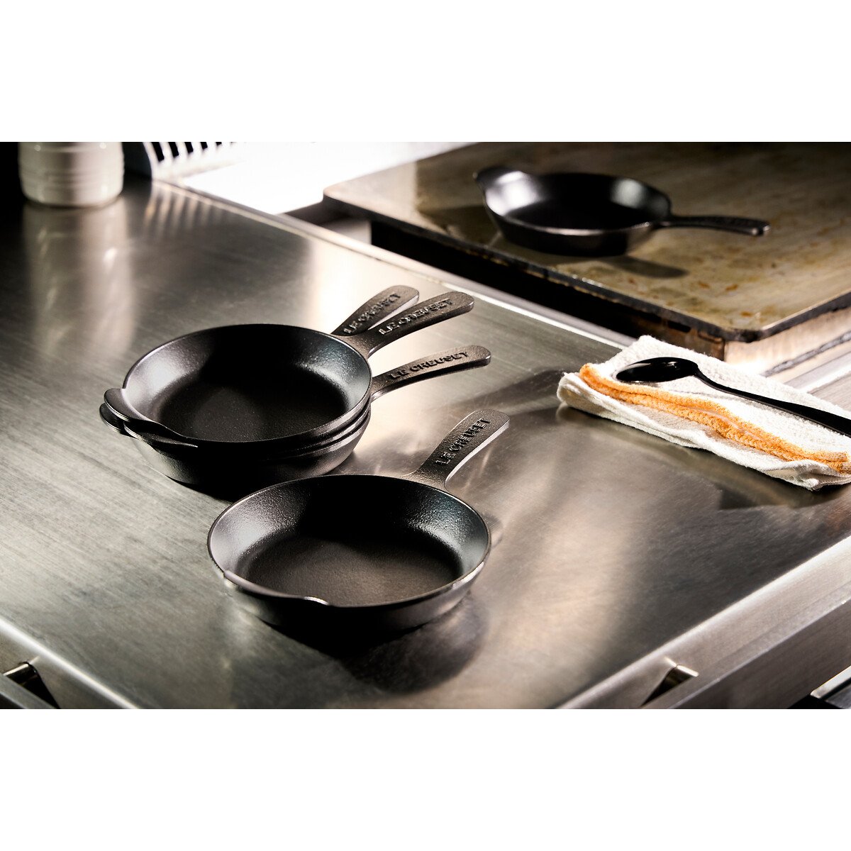 Set de 4 mini skillets collection gourmand noir mat, LE CREUSET