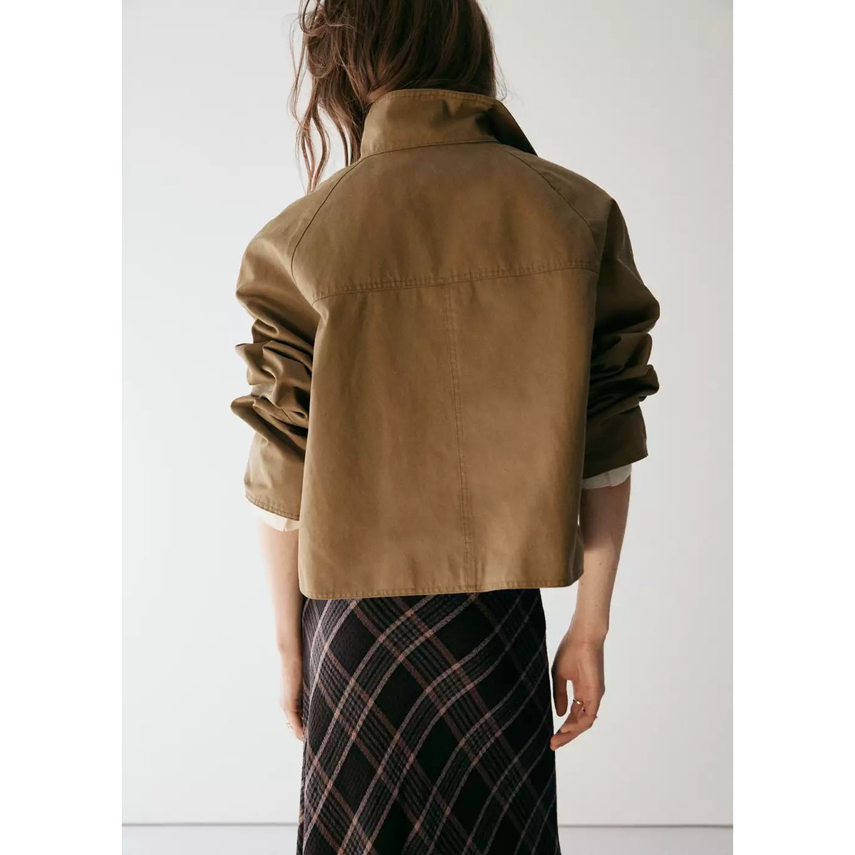 Veste à col cheminée avec poches beige, MANGO