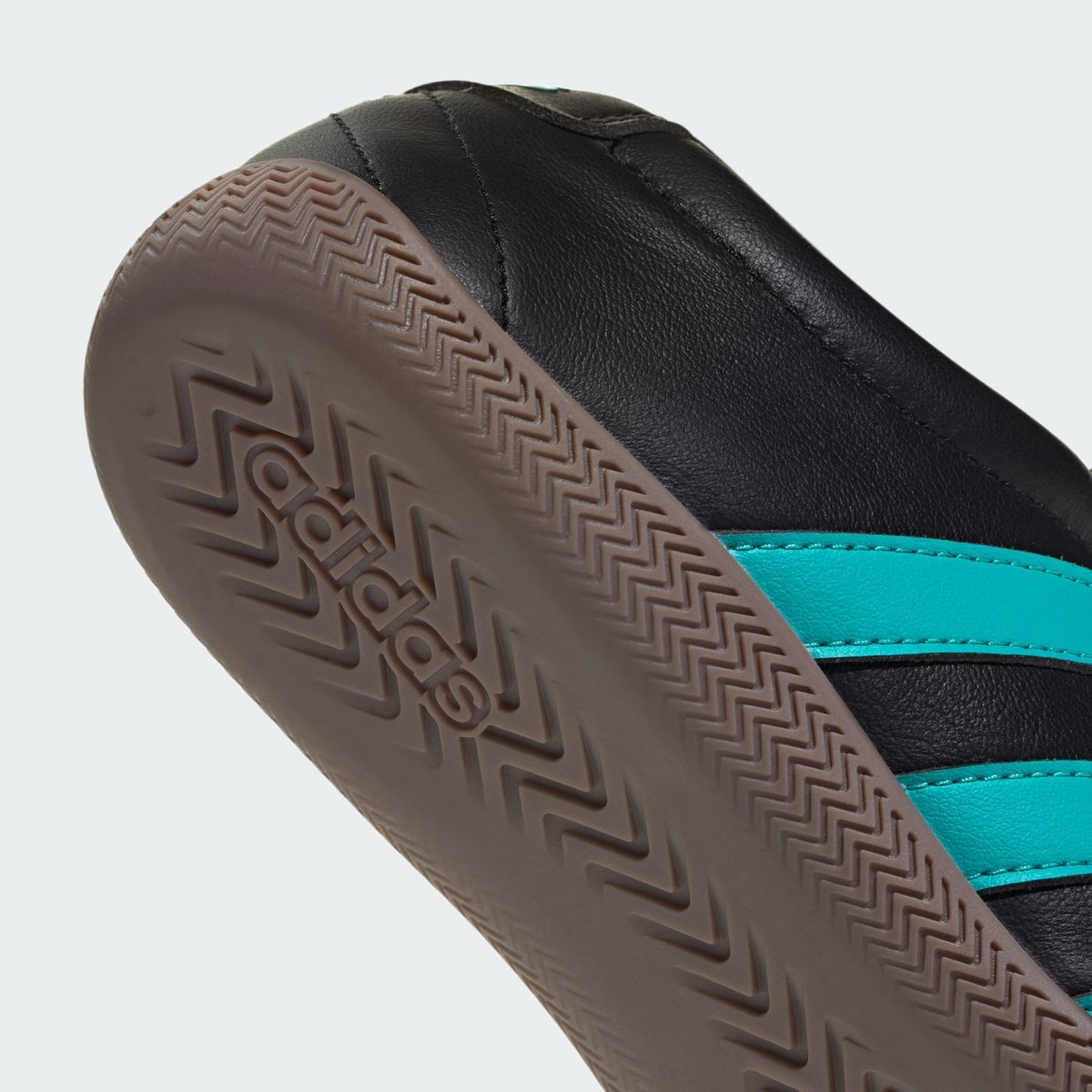 Chaussure Grand Court Lo Mercedes Amg Petronas F1 Team core black / semi mint rush / gum, adidas Performance