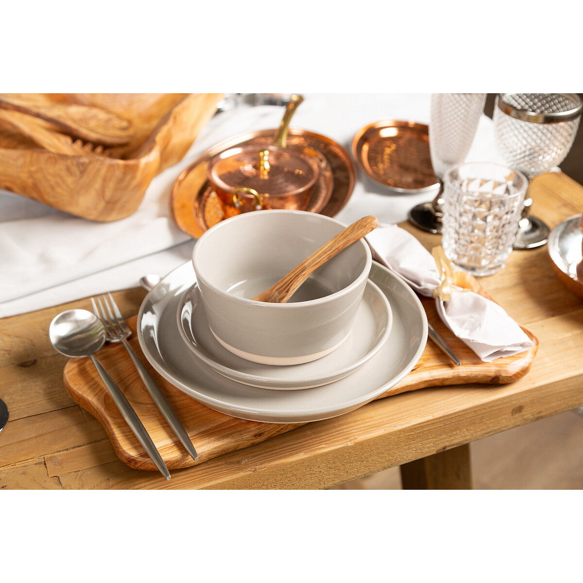 16-Piece Matte Silver Stainless Steel Cutlery Set silver-coloured, SO'HOME