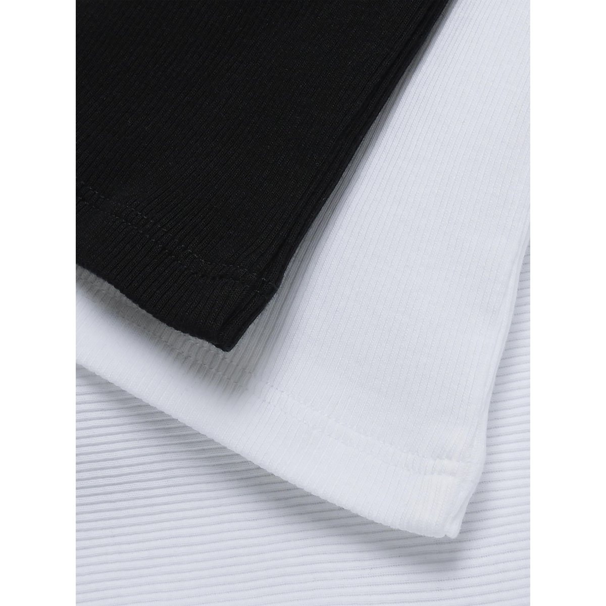 Top black, TWO SOON