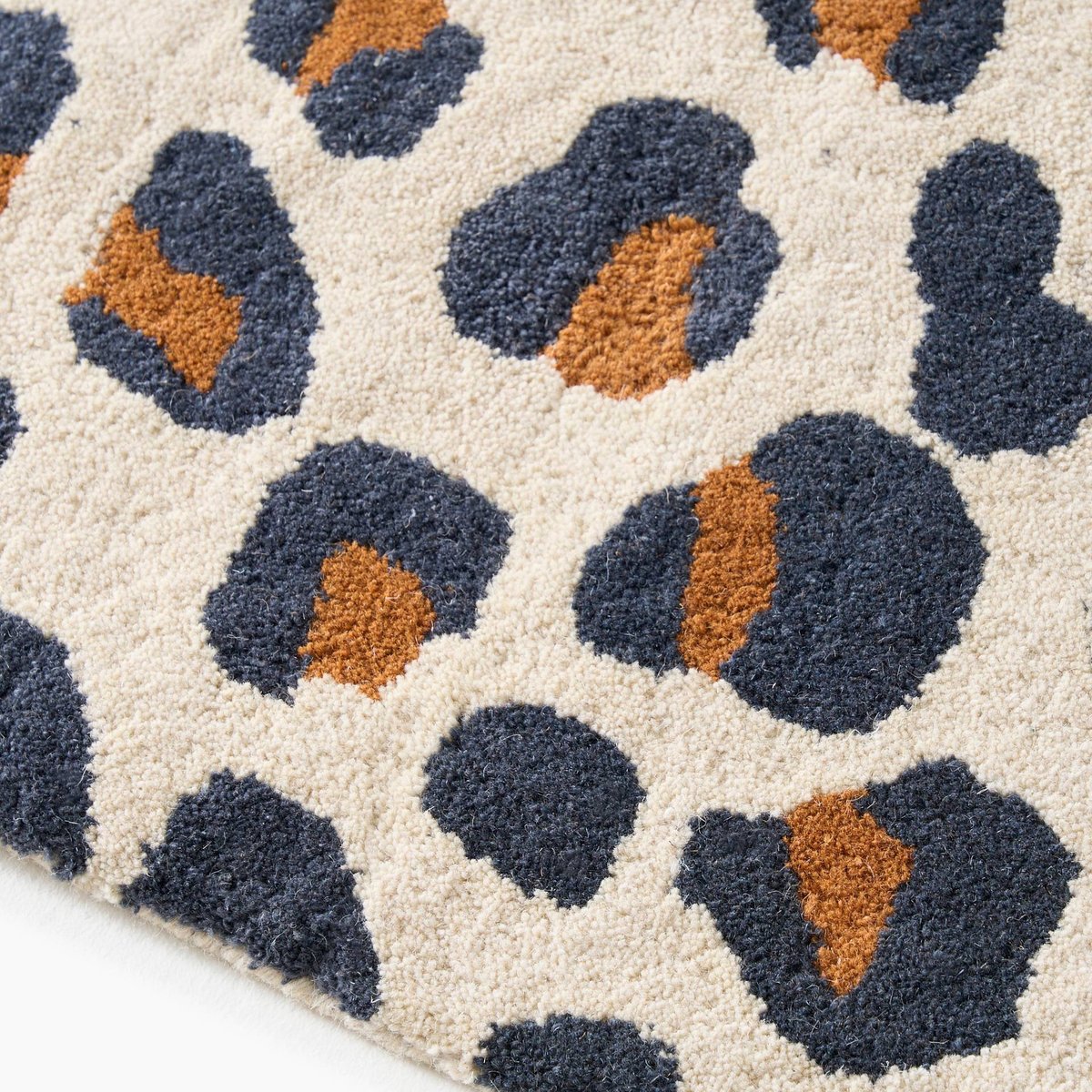 Tapis tufté léopard , 100% laine off white, MONOPRIX