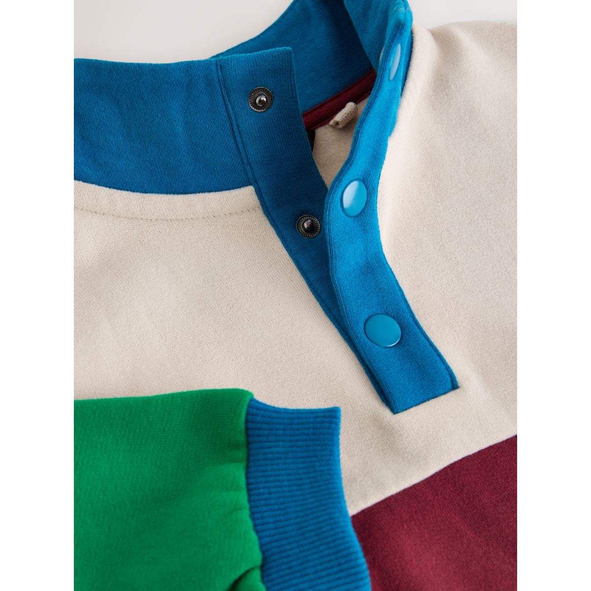 Haut colour block avec col à boutons-pression grès brun, NEXT