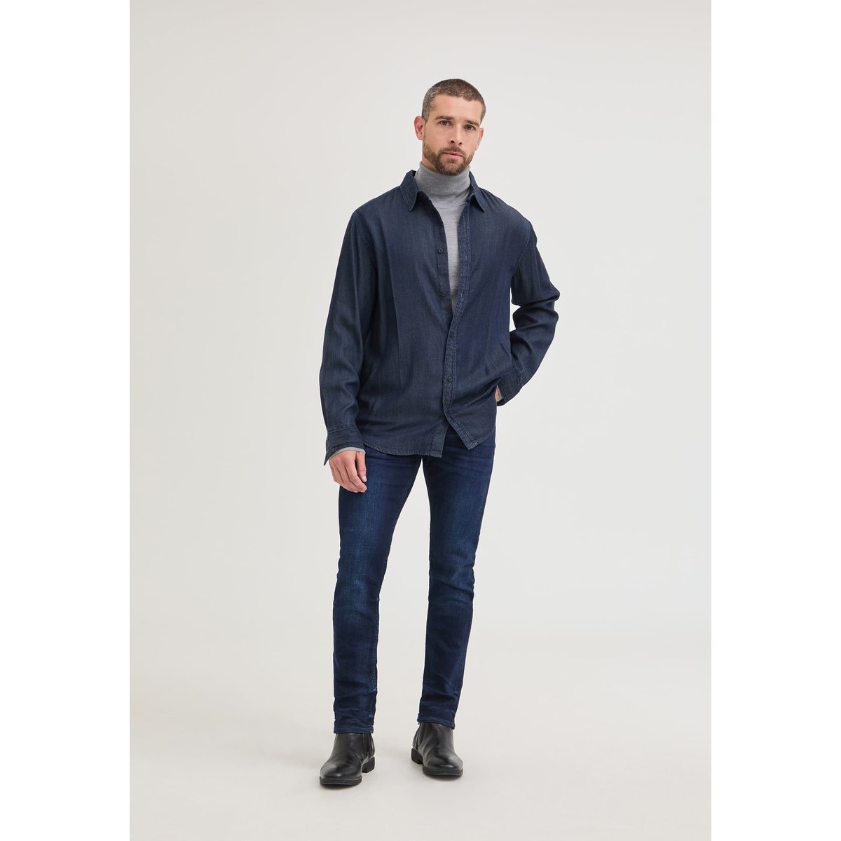 Jean Finnley Tapered bleu foncé, GUESS