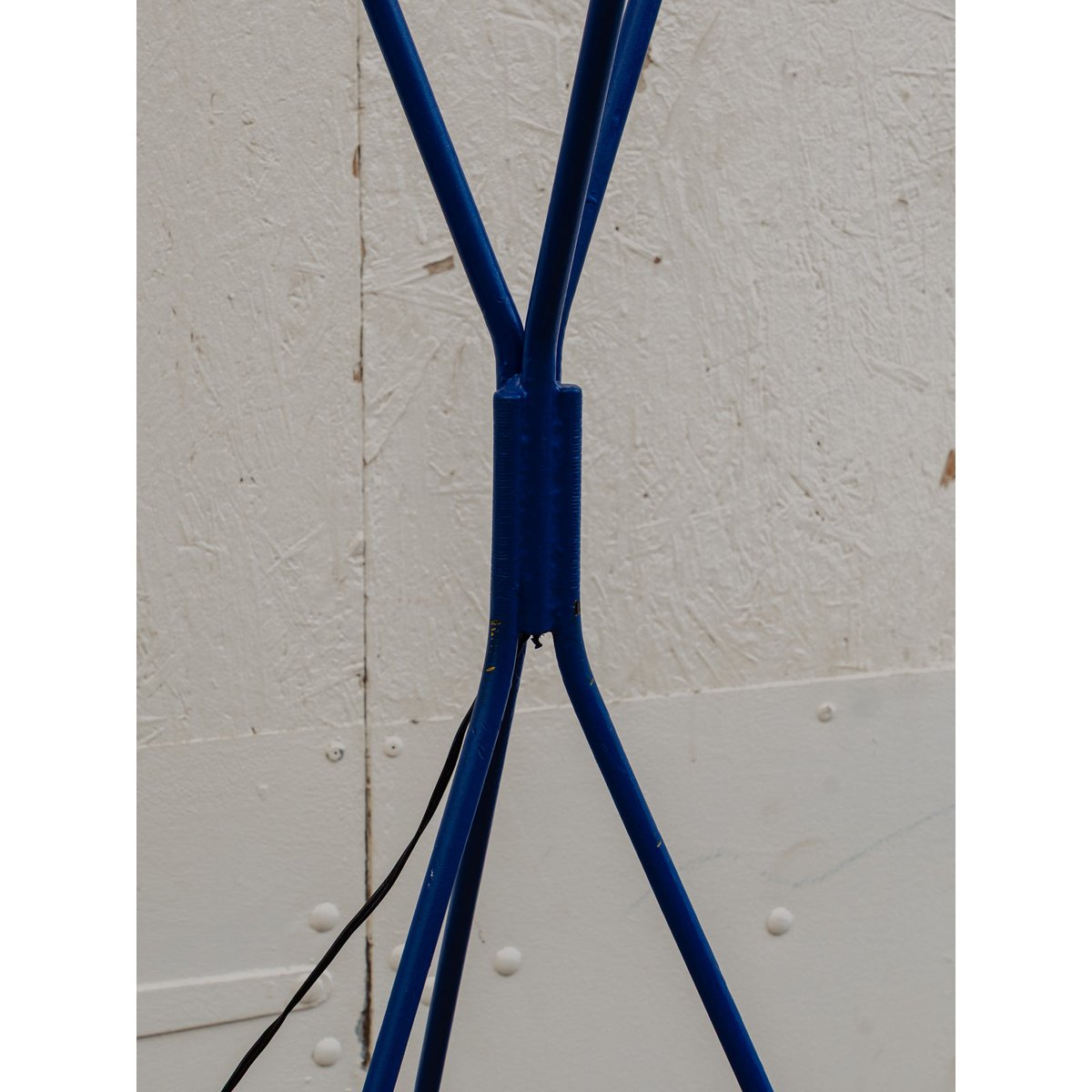Lampadaire bleu Julien N°381 - Bon état bleu, DEBONGOUT