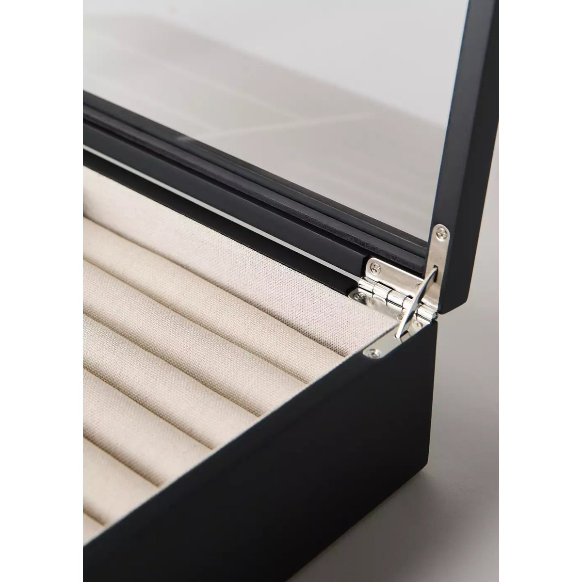 Boîte à bijoux en bois laqué noir, MANGO HOME