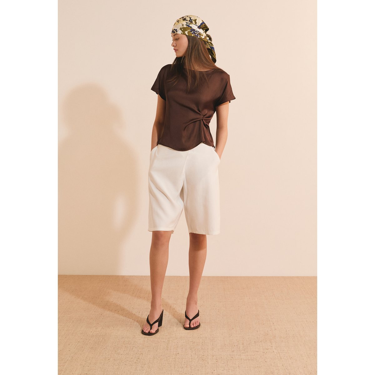 T-shirt drapé avec nœud satiné HANS chocolat, ETAM