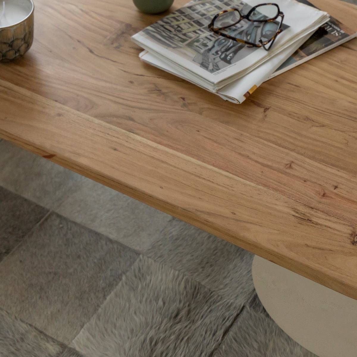Table basse en bois d'acacia ovale DALVA bois clair, MADE IN MEUBLES