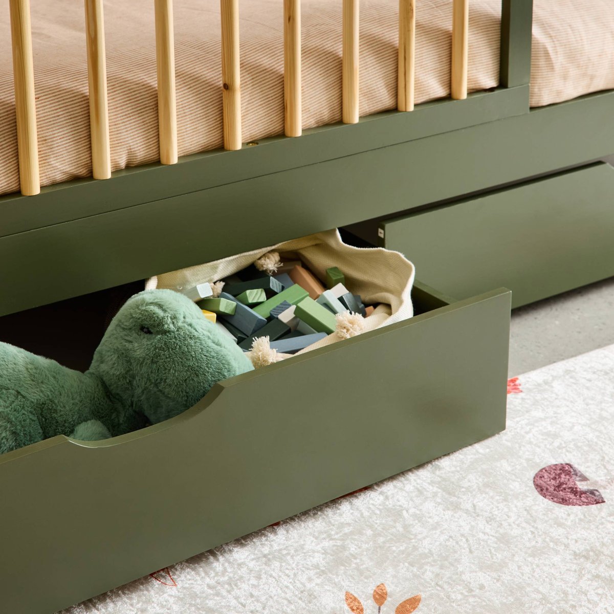 Lit enfant 90 x 190 cm pin naturel avec sommier à lattes et tiroirs ELIO blanc, SWEEEK