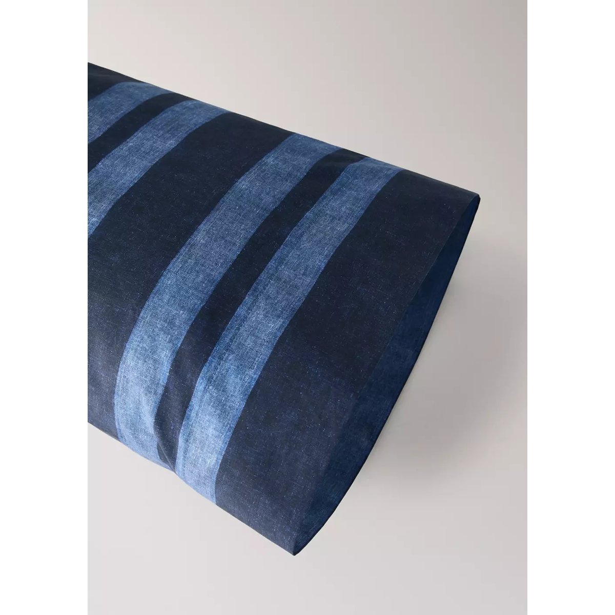 Taie d’oreiller 100 % coton 45x110 cm bleu indigo, MANGO HOME