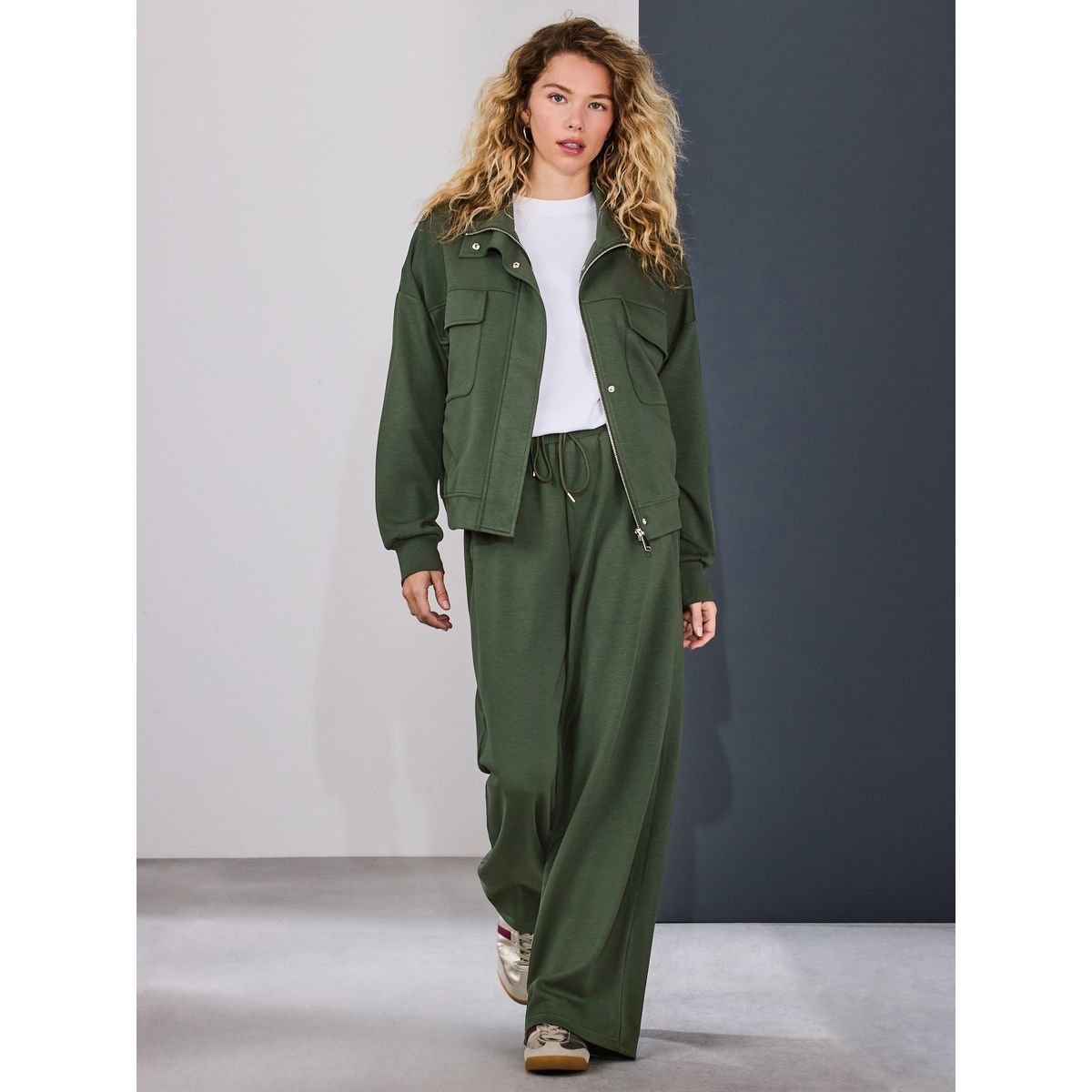 Chemise manches longues en lin mélangé veste utilitaire à fermeture éclair et col montant vert forêt, NEXT