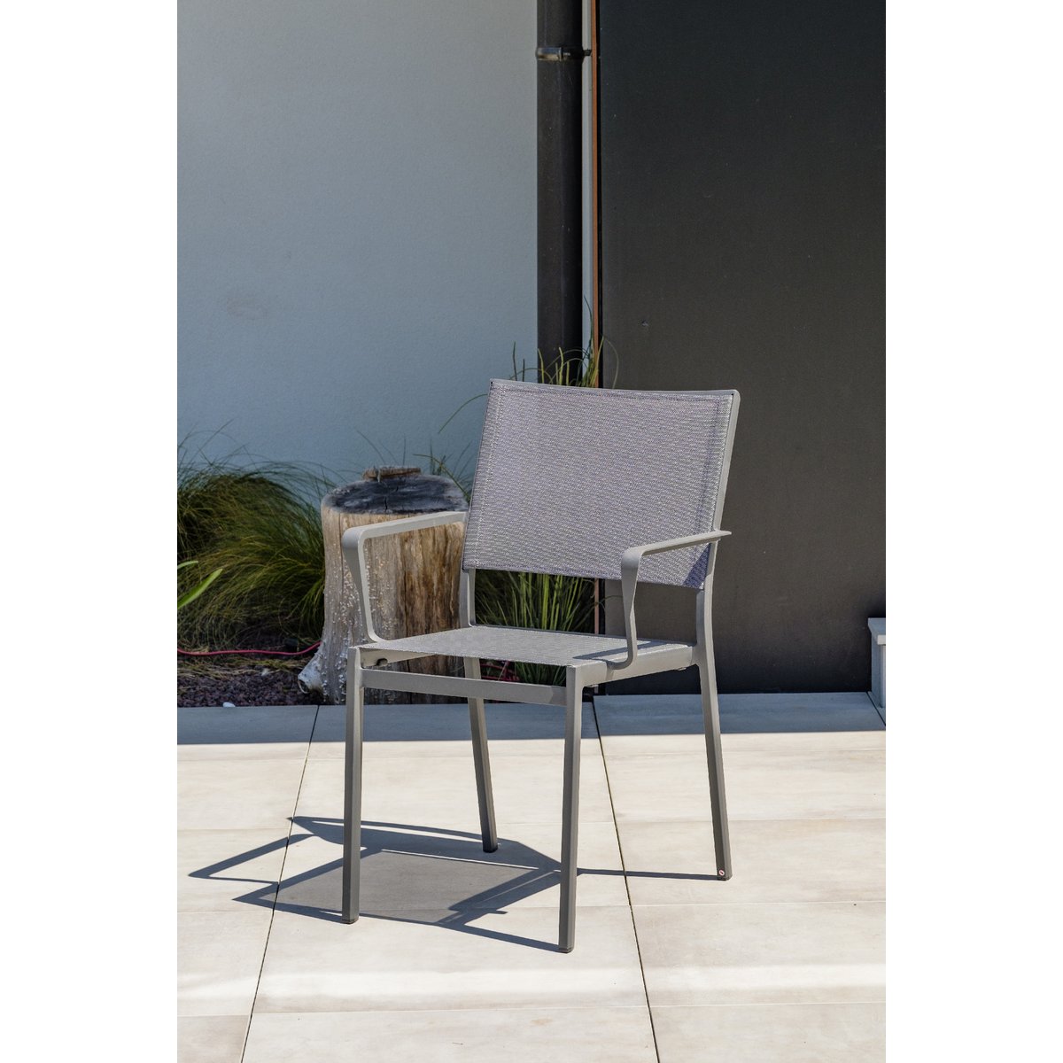 Fauteuil de jardin empilable en aluminium et toile plastifiéee STOCKHOLM gris anthracite, DCB GARDEN