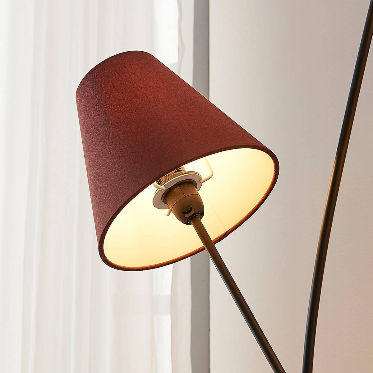 Lampadaire en textile moderne, Melis marron, gris, crème, noir, LINDBY