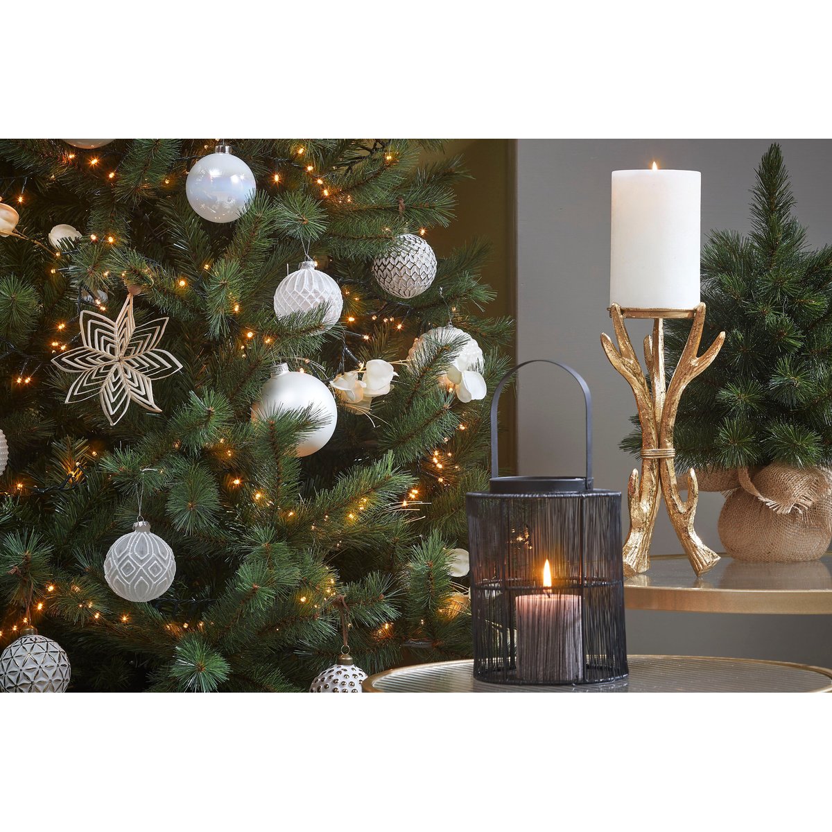 Sapin de Noël artificiel dans un sac en jute H45 cm FOREST FROSTED vert, TRIUMPH TREE