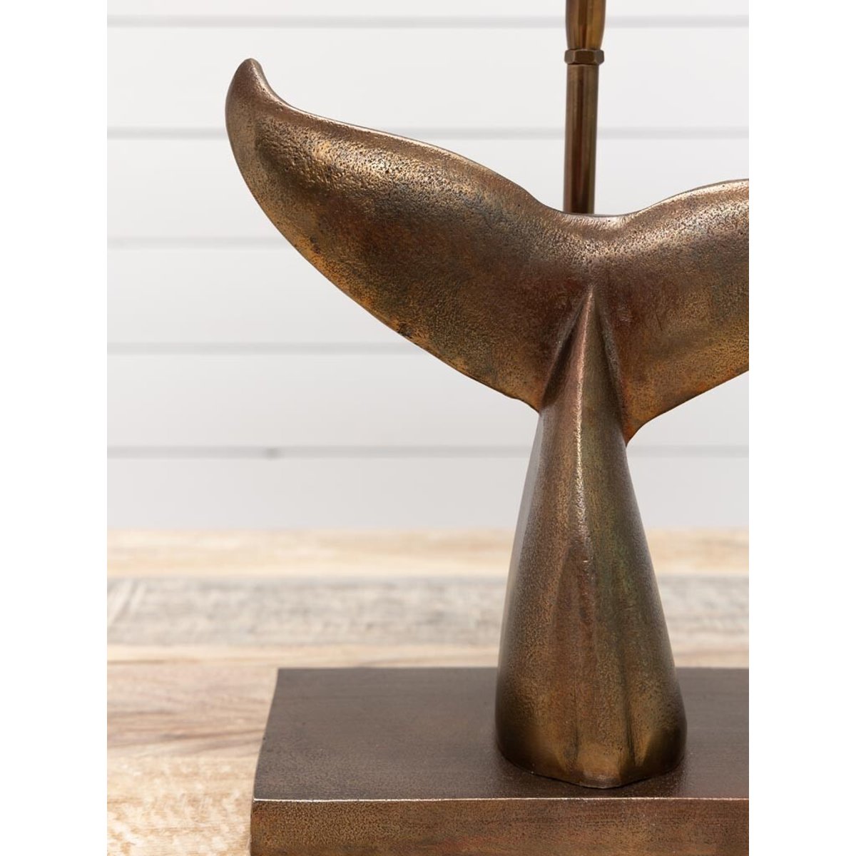 Lampe à poser en aluminium BALEINE v020384, CHEHOMA