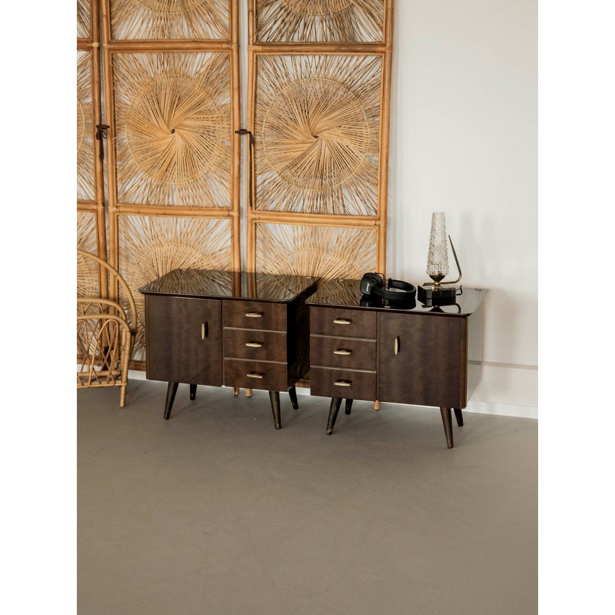 Paire de tables de chevet noires Maïa N°1466 - Bon état noir, DEBONGOUT