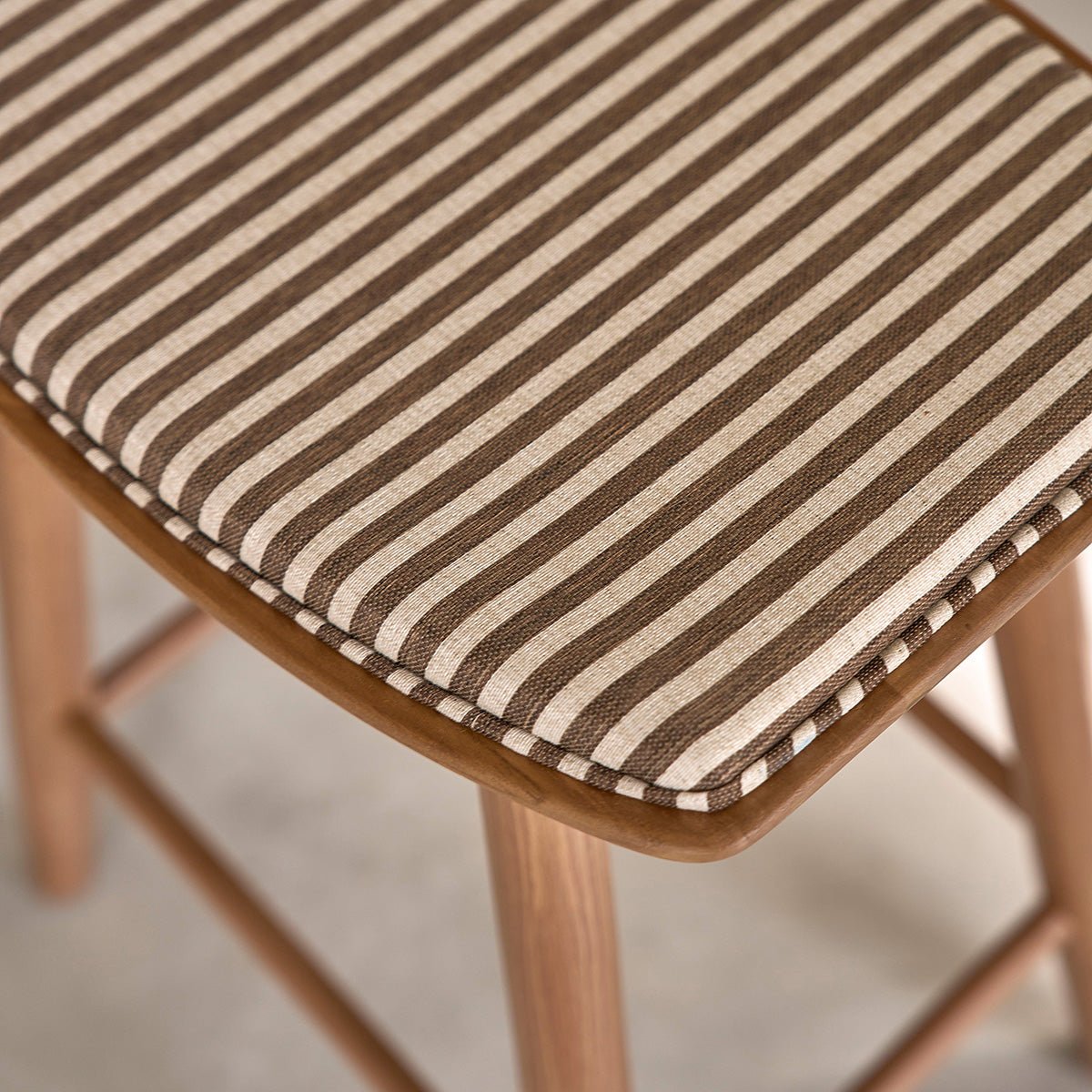 Lot de 2 tabourets de bar en teck massif et tissu rayé AMBRE rayure_marron_beige, BERAH GETAH