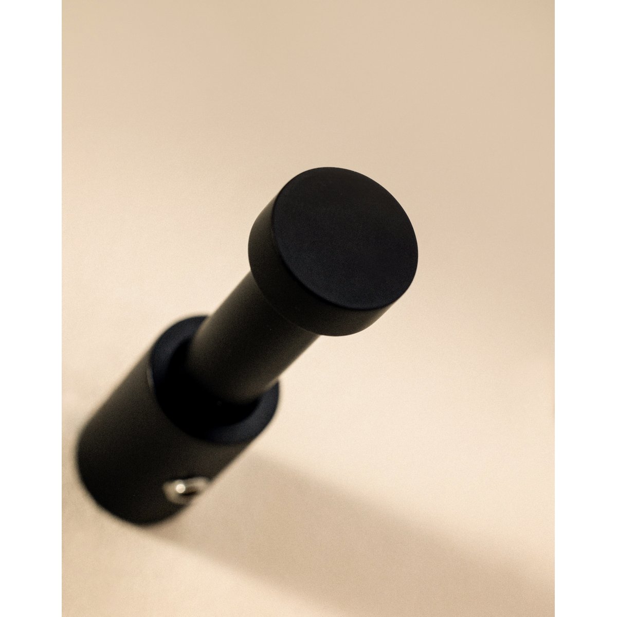 Patère  LOGIC noir mat, COSMIC
