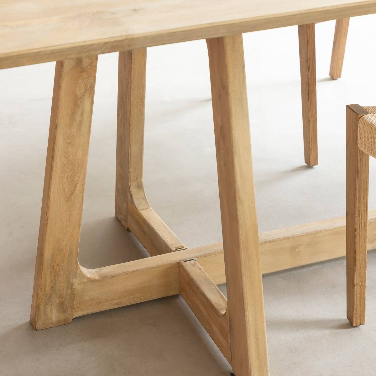 Table à manger en bois de manguier ANASTASIA bois clair, MADE IN MEUBLES