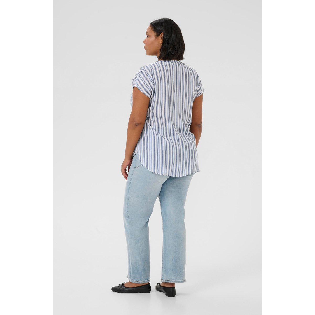 Blouse à manches courtes bleu/blanc chalk stripe, KAFFE CURVE