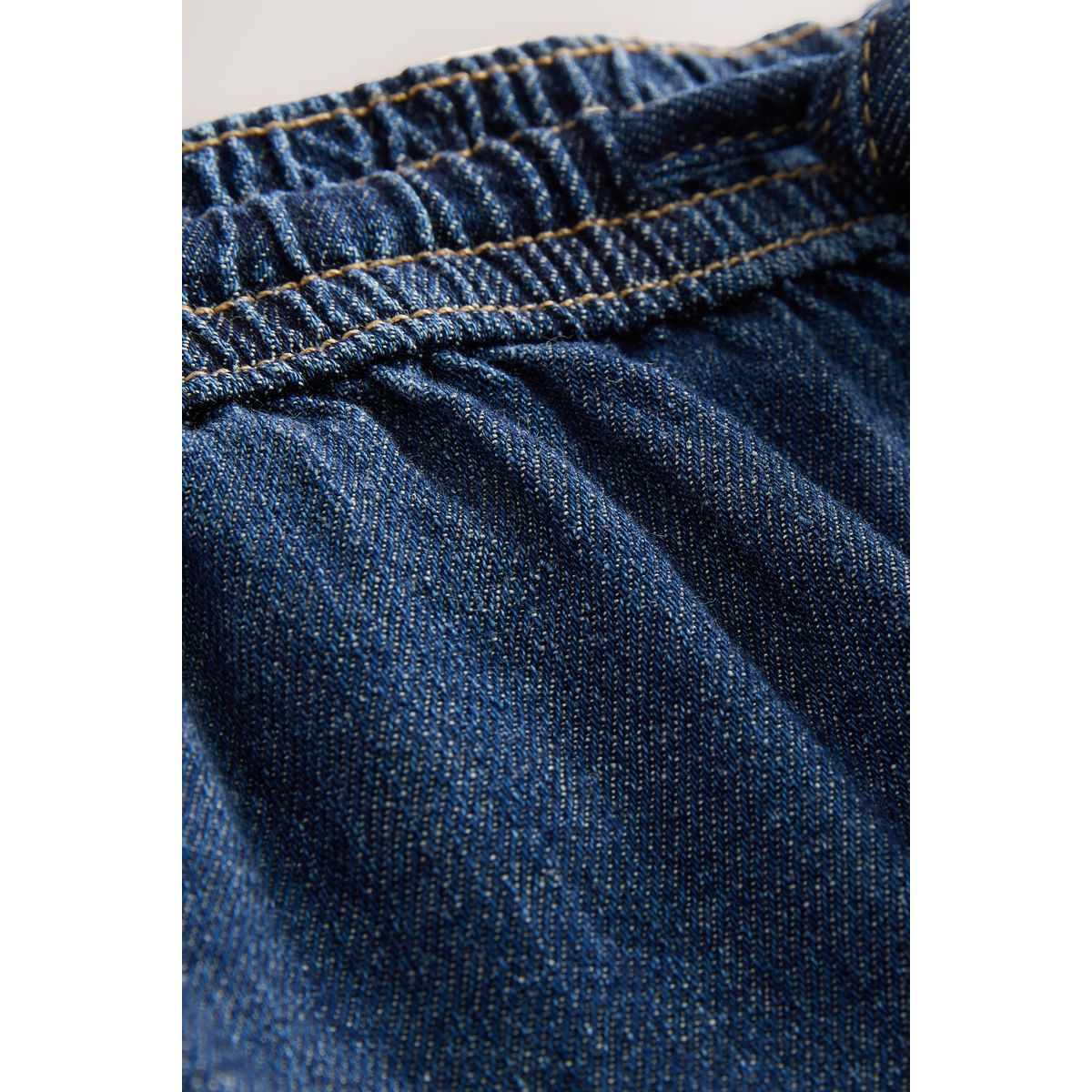Short en jean à enfiler avec taille élastique bleu foncé, NEXT