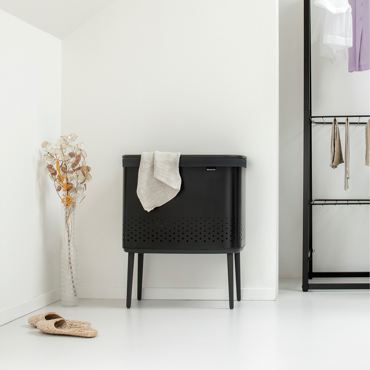 Bo Laundry Bin 60L with Plastic Lid matt black, BRABANTIA