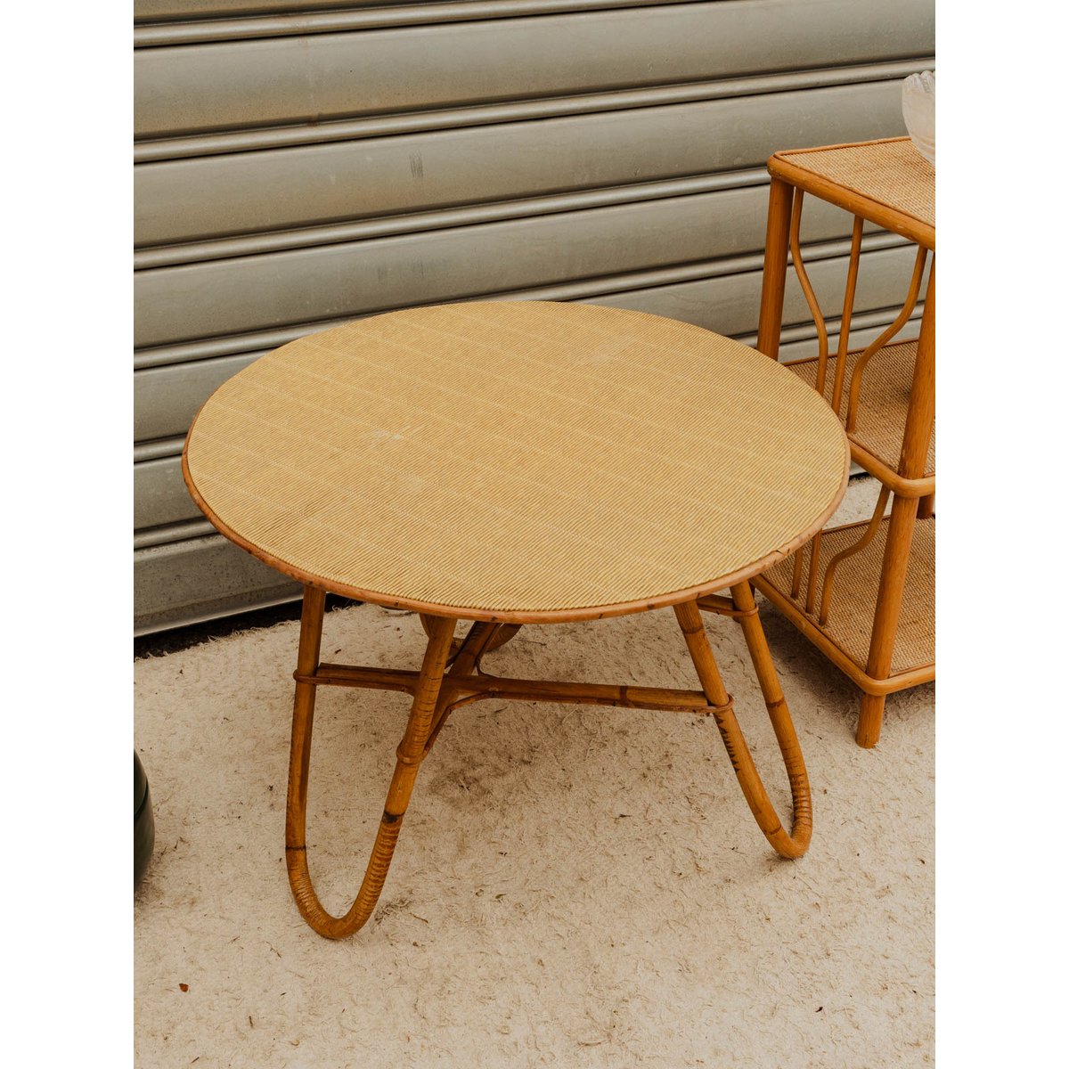 Table d'appoint en rotin Francine N°1694 - Bon état bois clair, DEBONGOUT