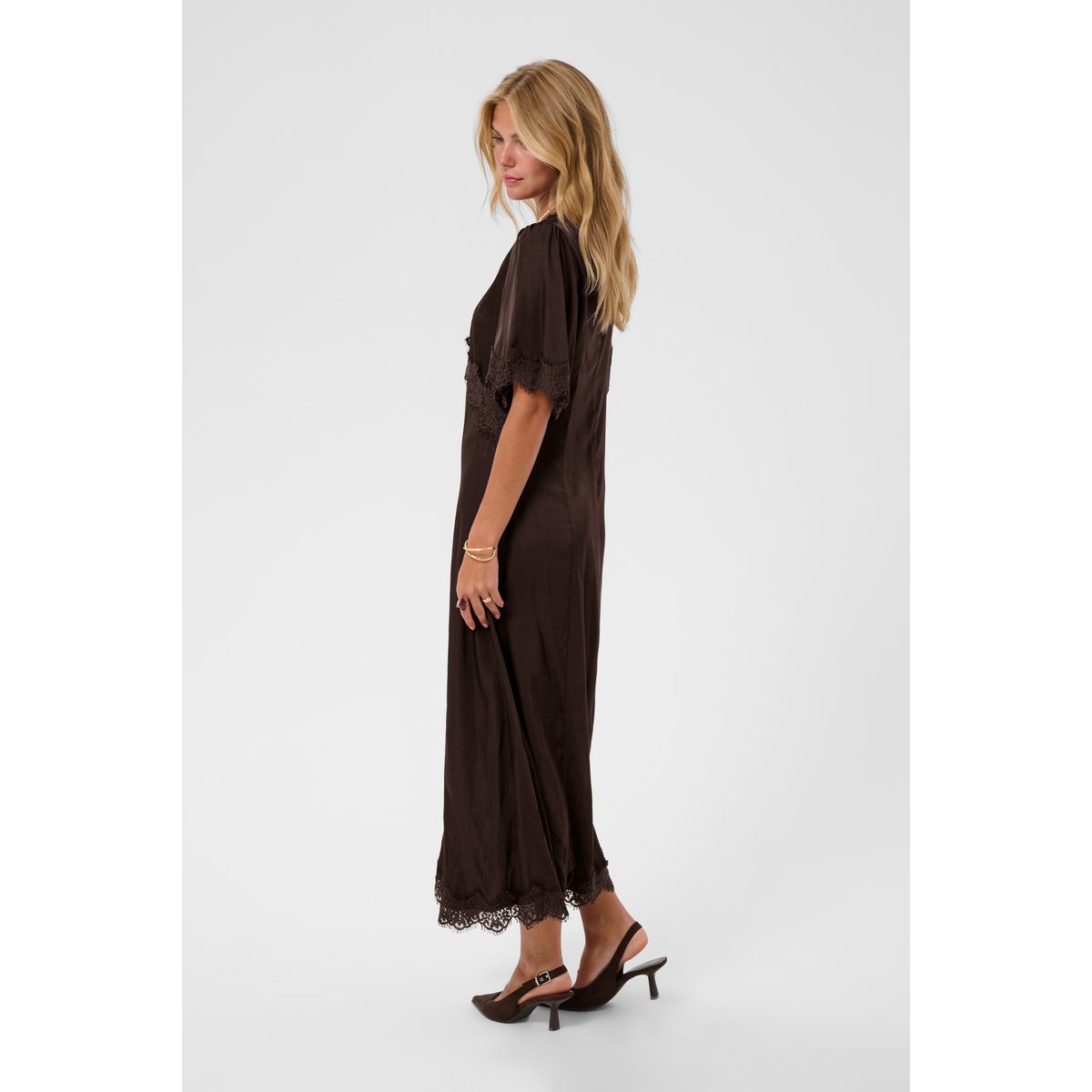 Robe marron java, CREAM