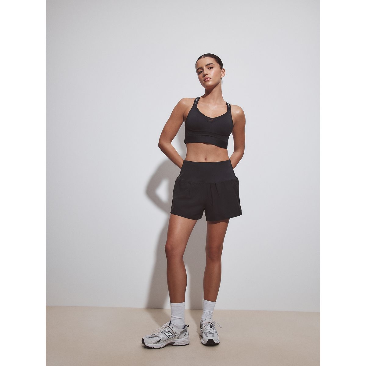 Short de running avec taille souple noir, NEXT