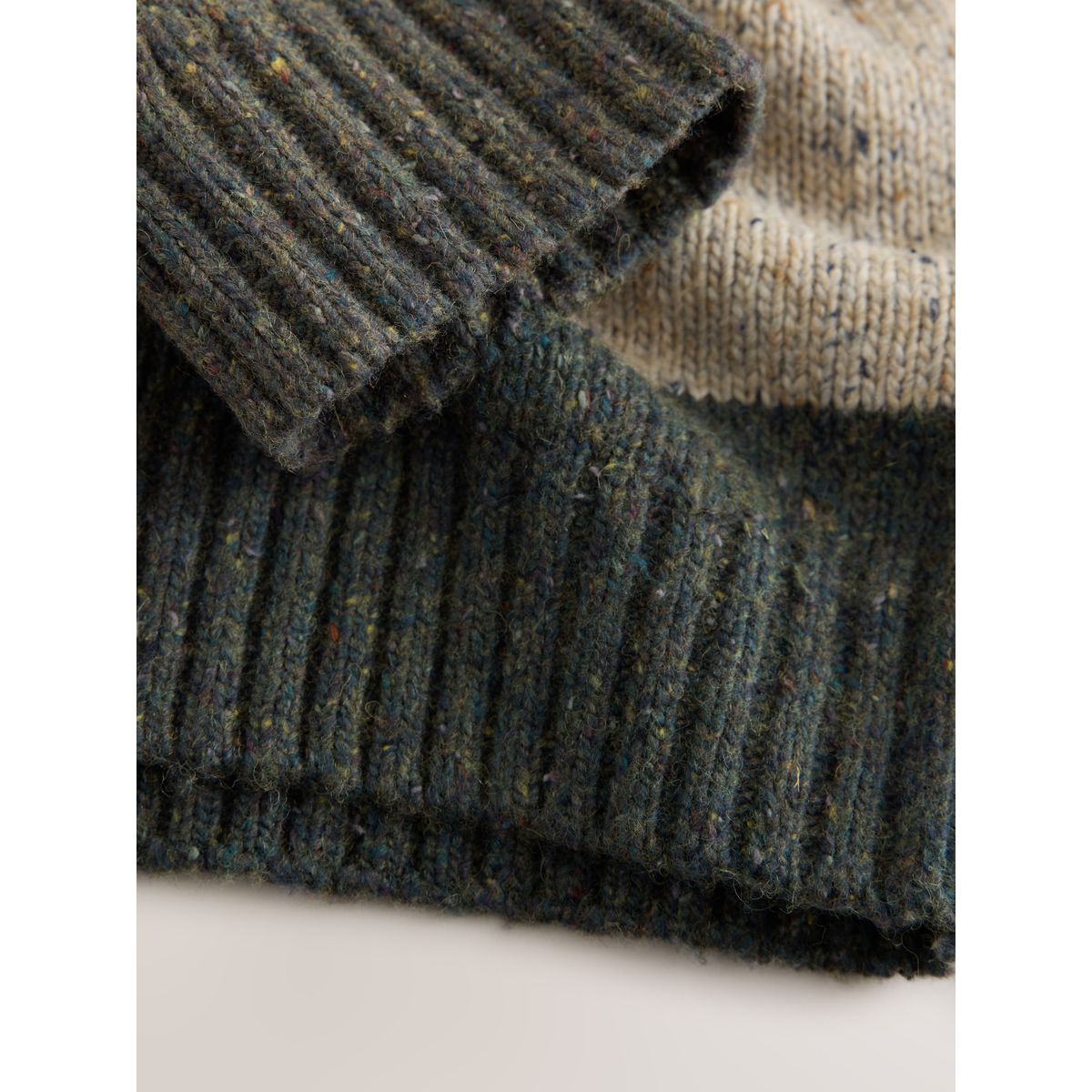 Pull ras du cou en maille rayures vertes/écrues, NEXT