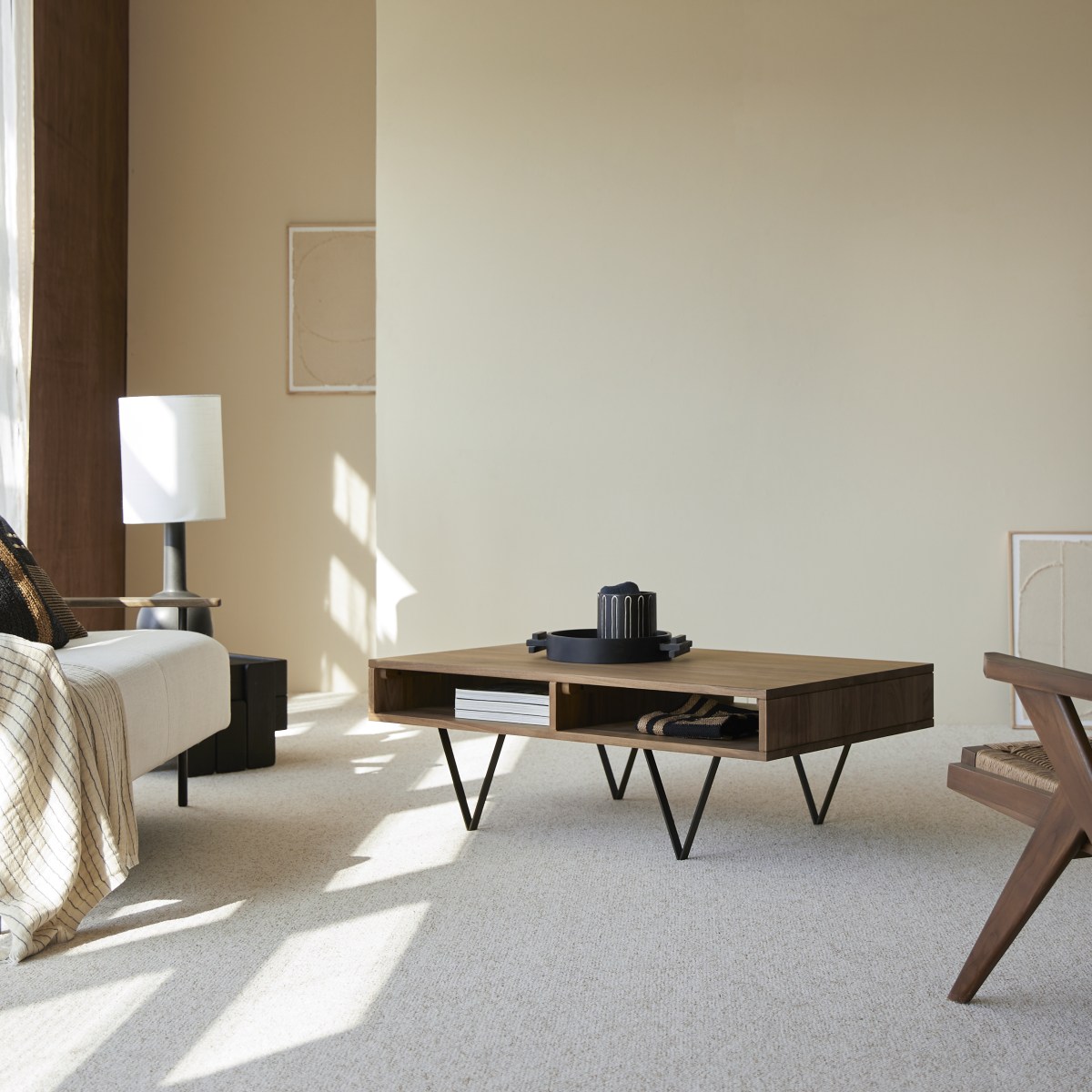 Table basse en Noyer massif, METRIC marron foncé, TIKAMOON