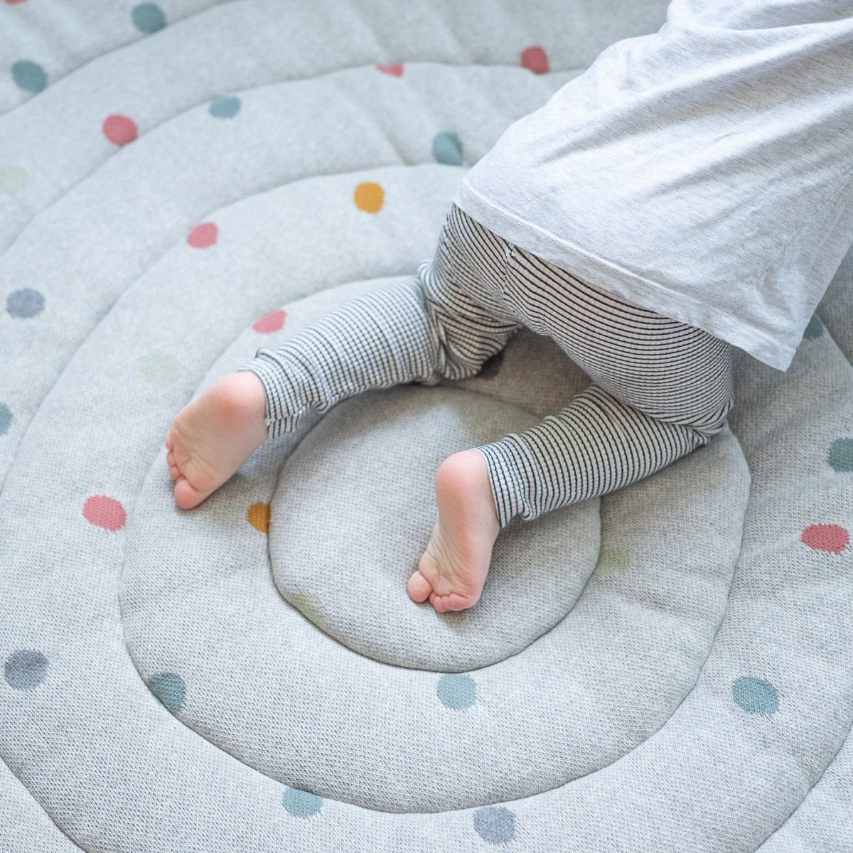 Tapis d’éveil 100% cotton gris à pois, KINDSGUT