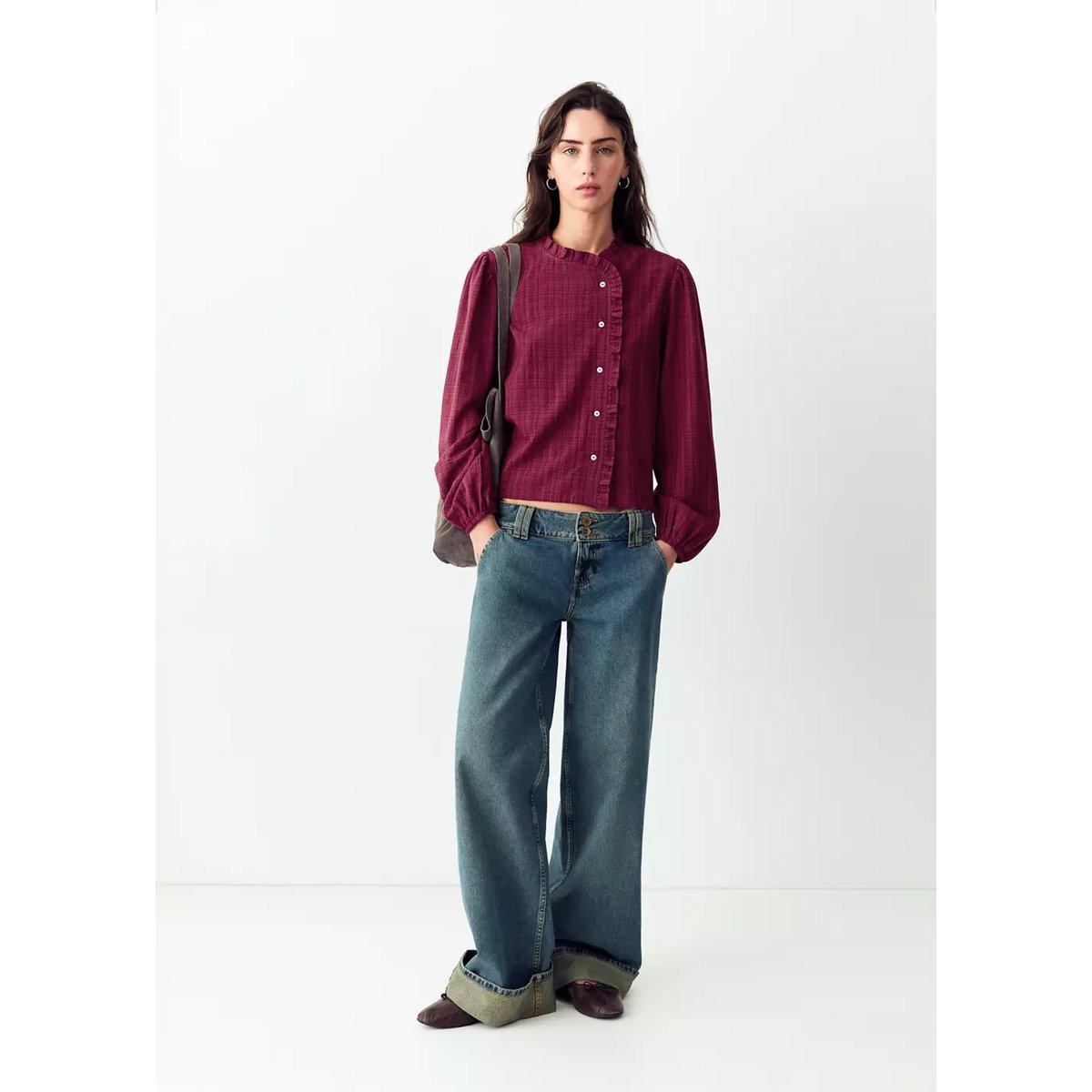 Blouse croisée avec détail à volant bordeaux, MANGO TEEN