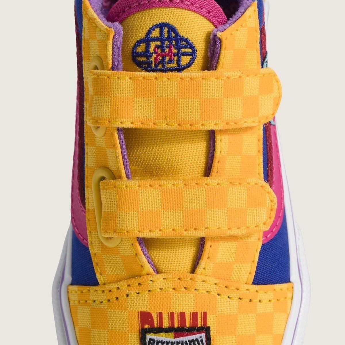 Baskets basses à scratch TD Old Skool V x Kpop Demon Hunters jaune/bleu/rose, VANS