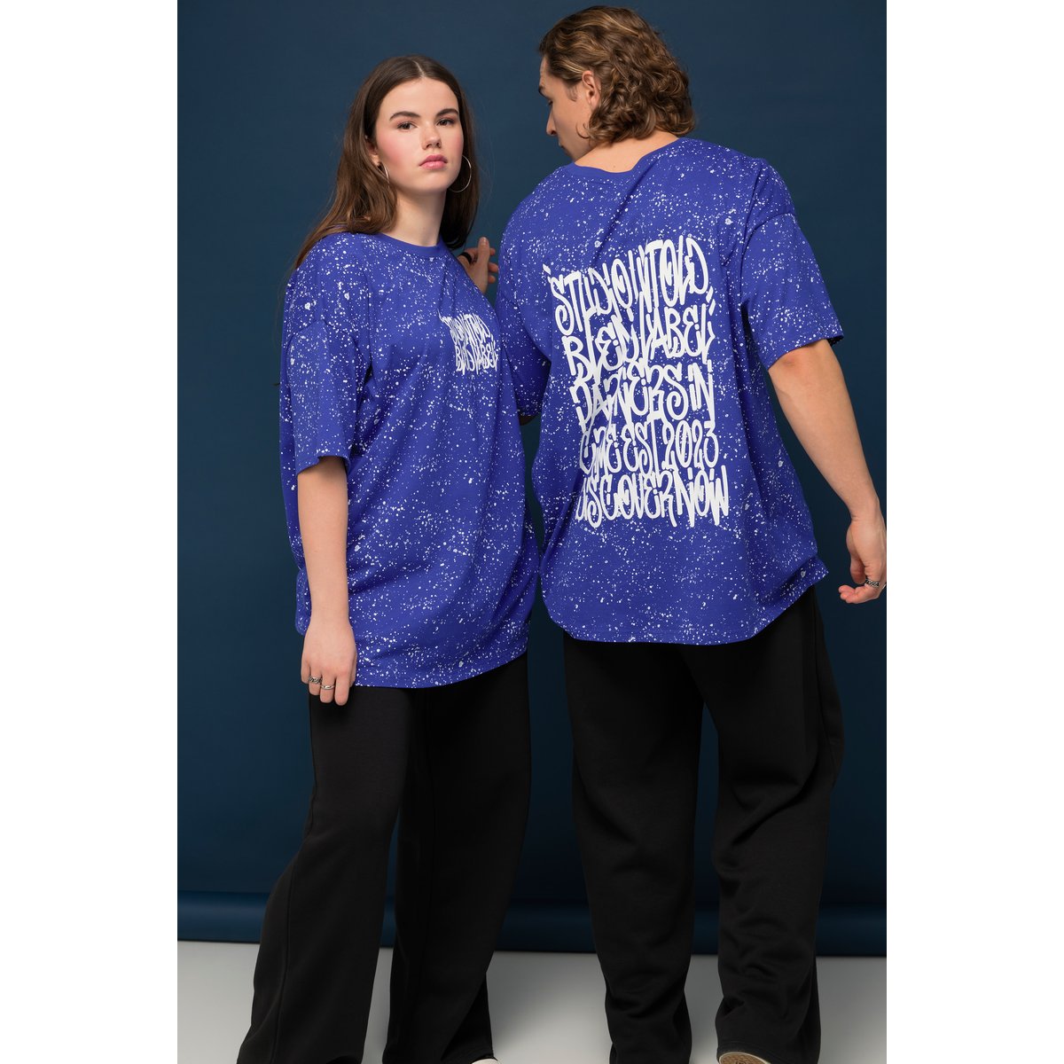 T-shirt oversized unisexe. Aspect moucheté bleu, STUDIO UNTOLD