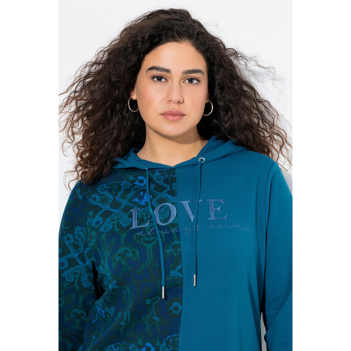 Sweat-shirt à capuche et manches longues pétrol, ULLA POPKEN