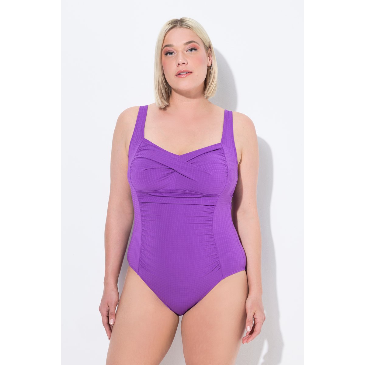 Maillot de bain à bonnets souples. Buste violet, ULLA POPKEN