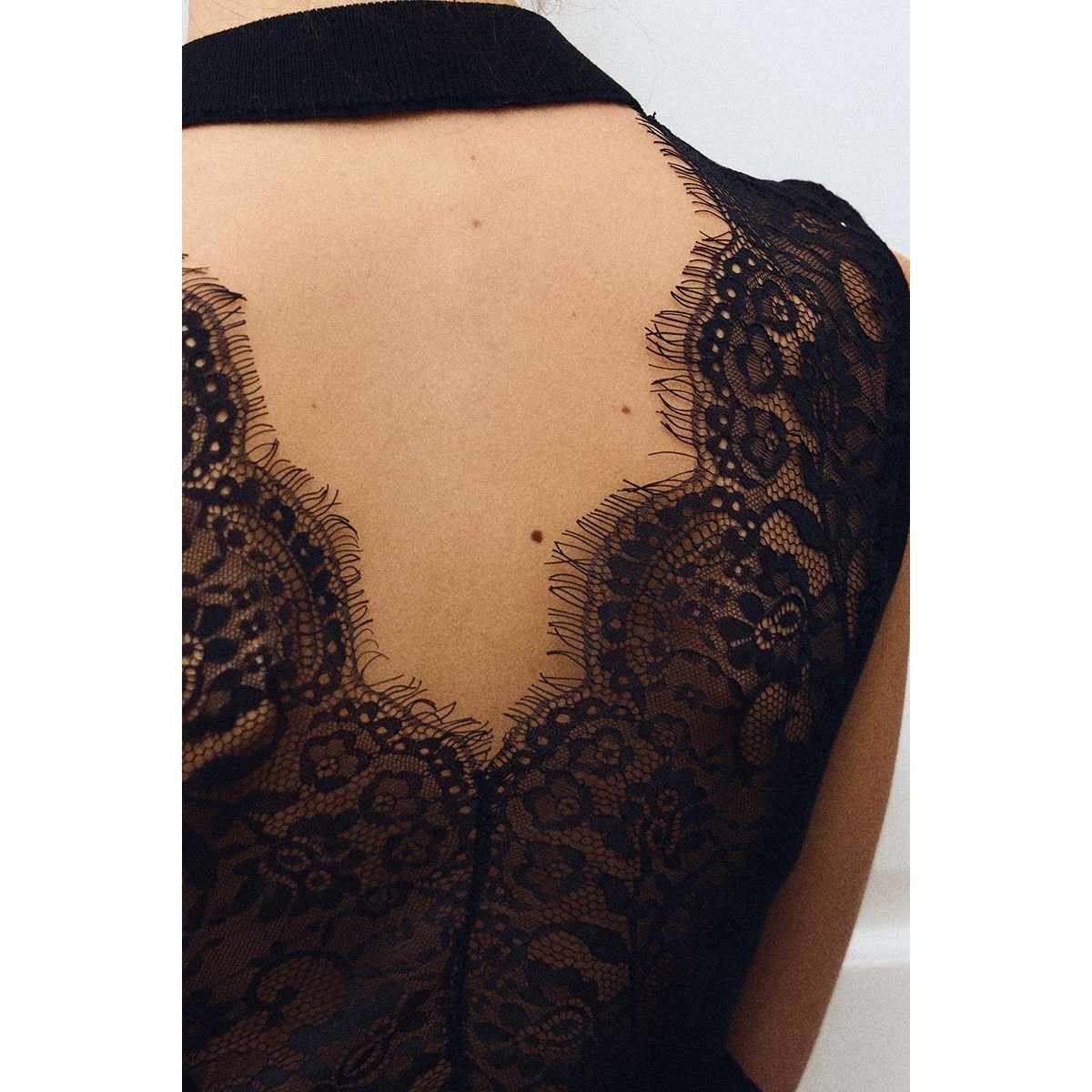 Top dos nu en dentelle noir, MOLLY BRACKEN