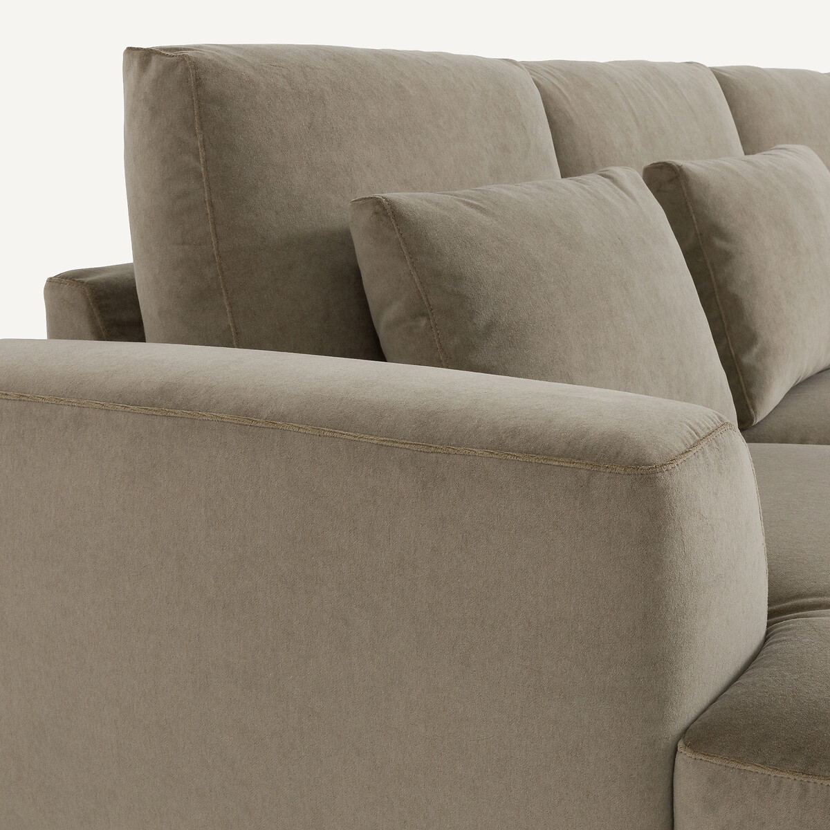 Geschlossenes Ecksofa Marsile mit Ecke rechts, Samt Stonewashed shiitakegrau, AM.PM