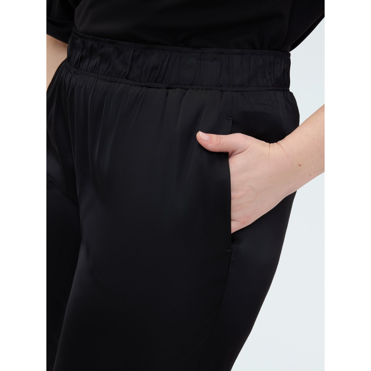 Joggers noir, FIORELLA RUBINO