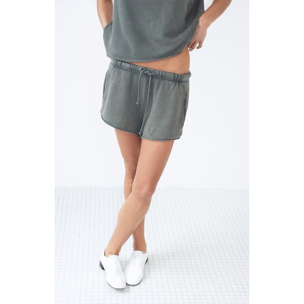 Bepow Elasticated Waist Shorts dark green, AMERICAN VINTAGE