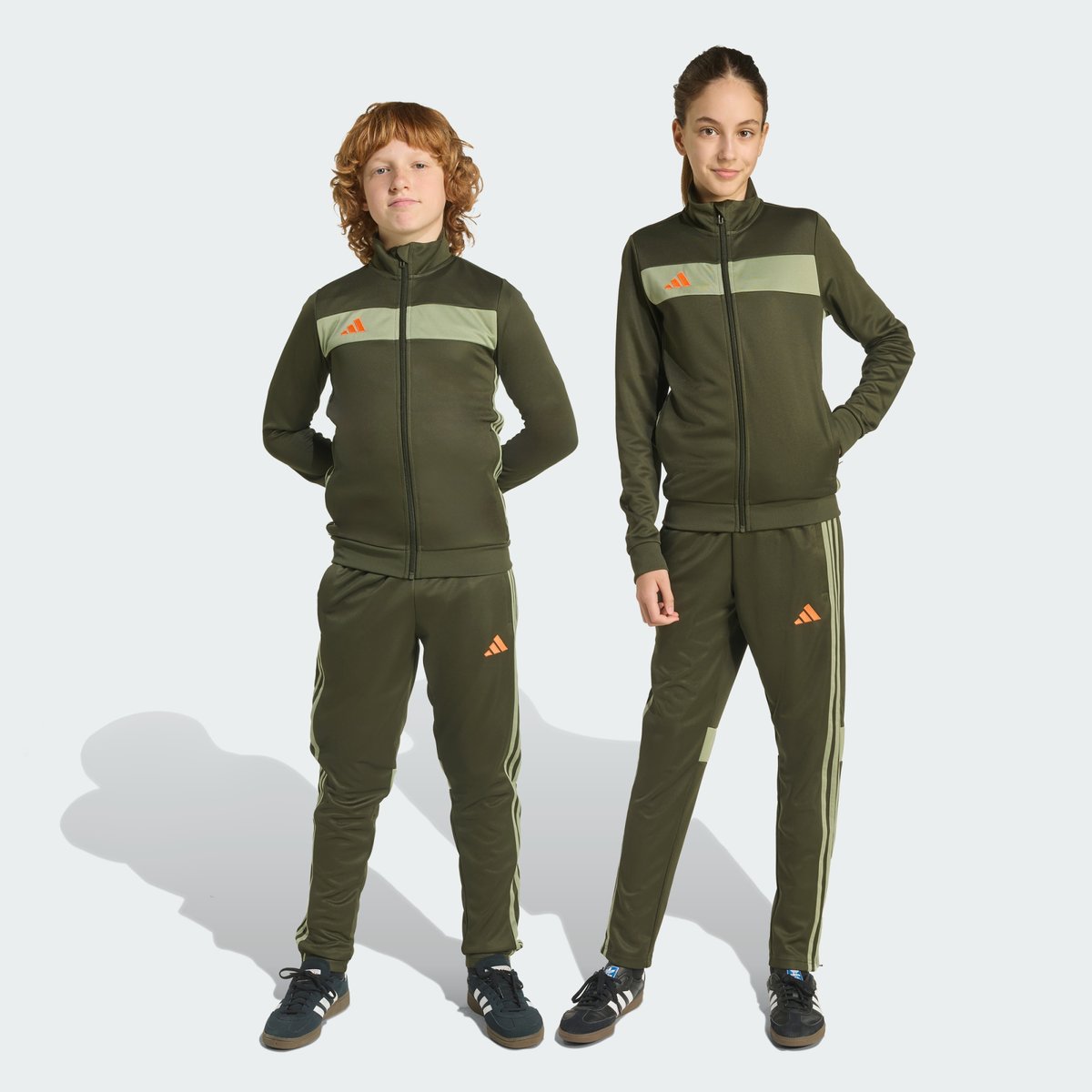 Survêtement Tiro 25 Essentials Enfants Survêtement Tiro 25 Essentials Enfants night cargo / tent green / impact orange, adidas Performance