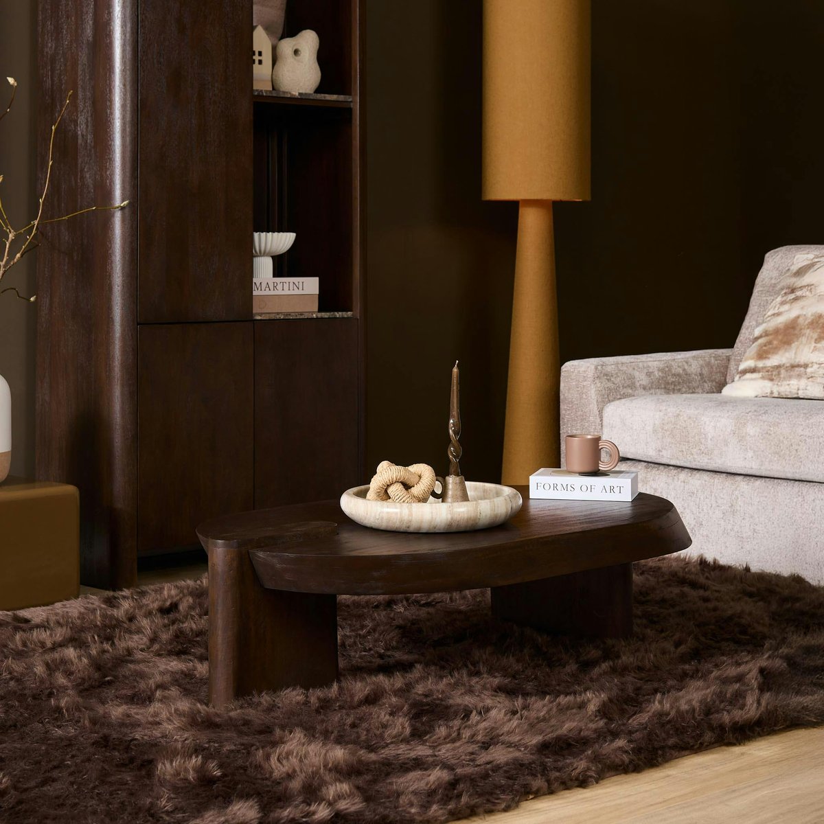 Table basse en bois foncé 2 pieds larges ALMA marron, PIER IMPORT