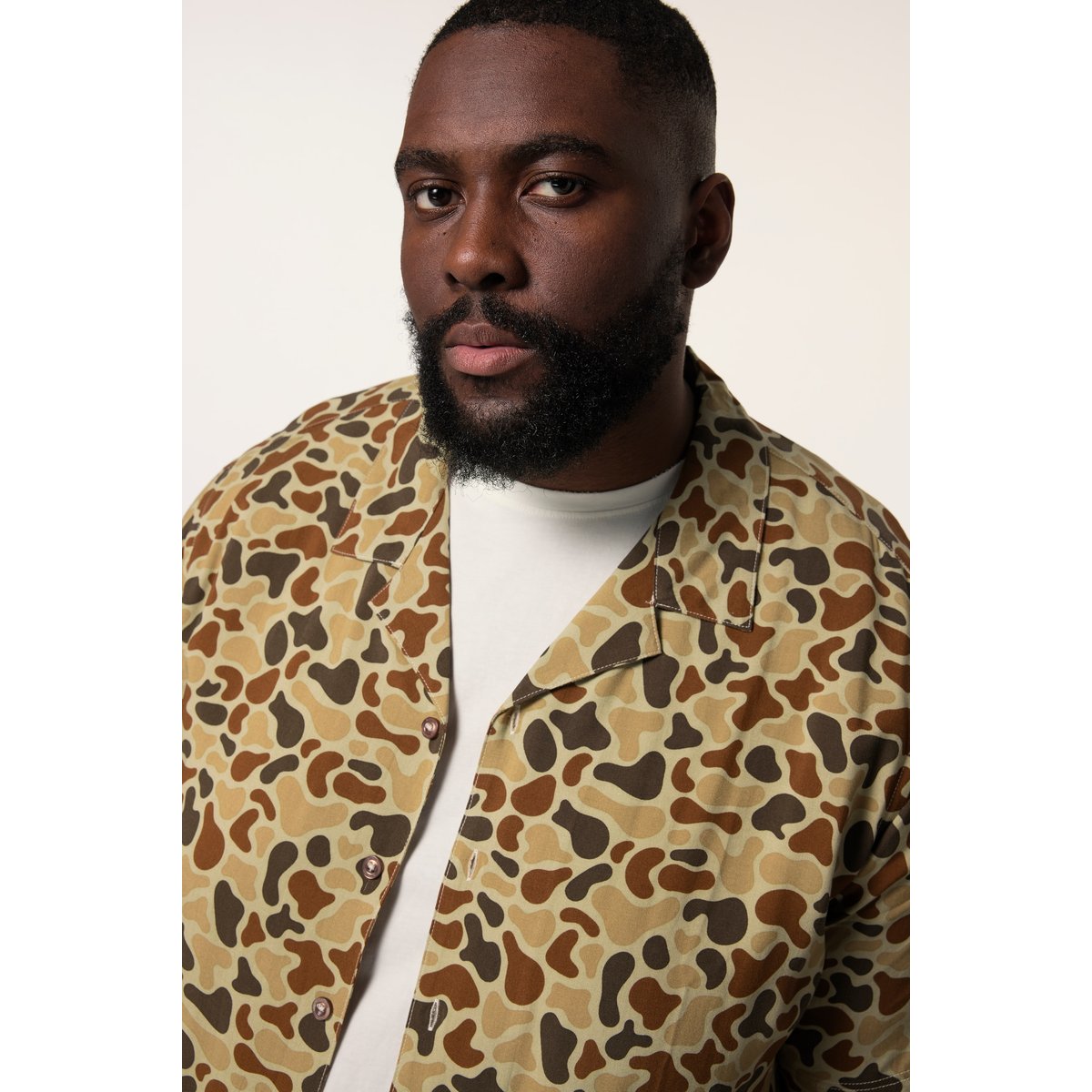 Chemise marron, STHUGE
