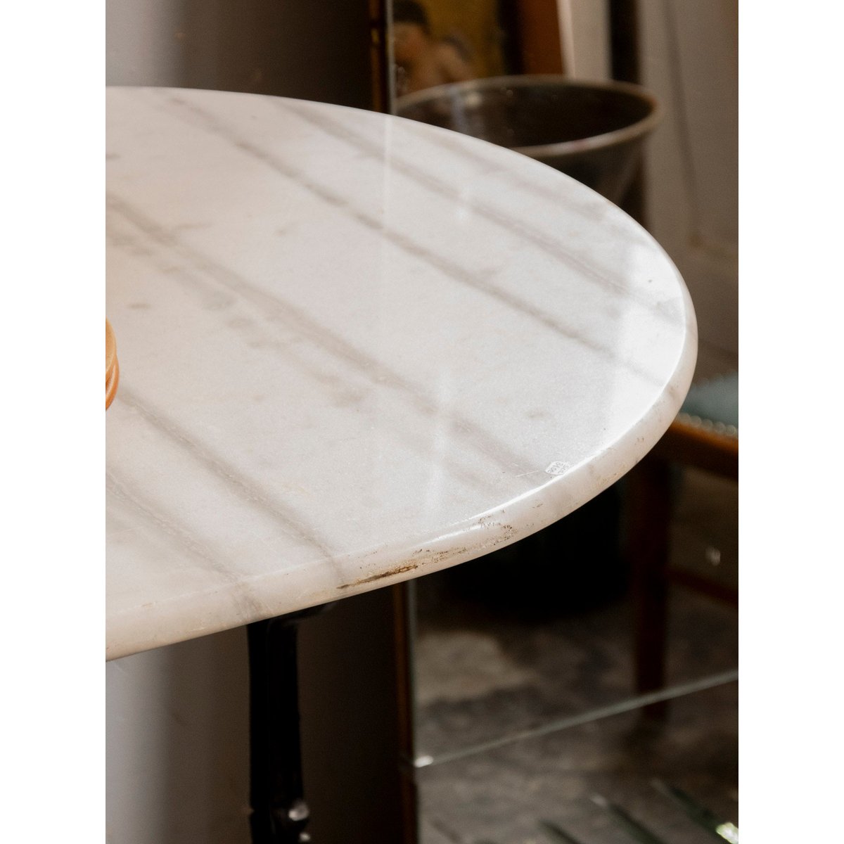 Table à manger en marbre et métal Romy N°1515 - Bon état blanc, DEBONGOUT