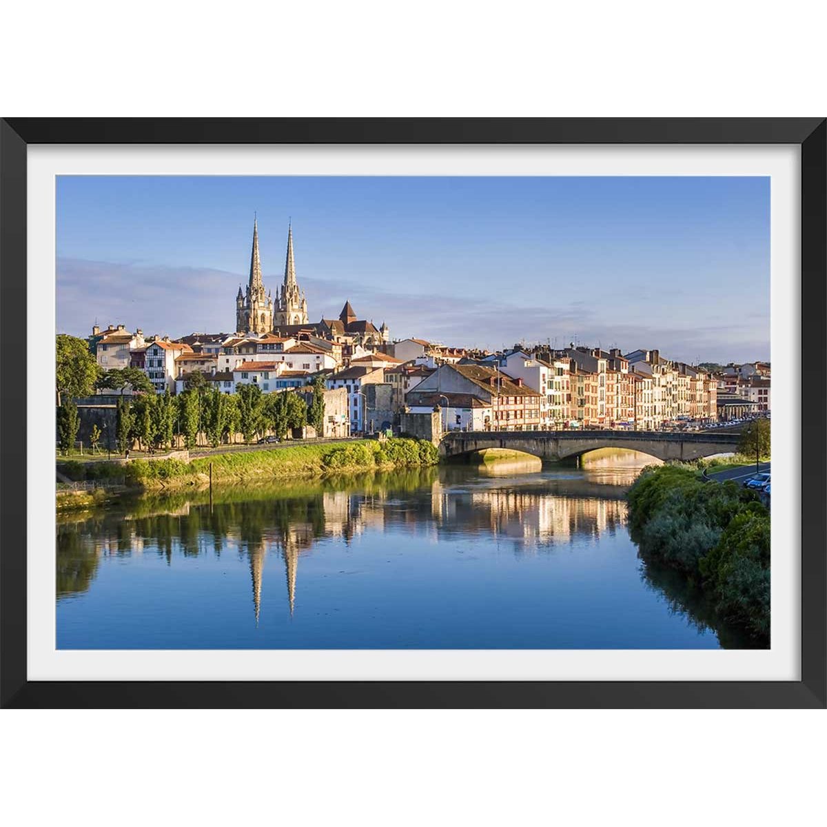 Affiche deco ville bayonne affiche + cadre en bois - noir, HEXOA