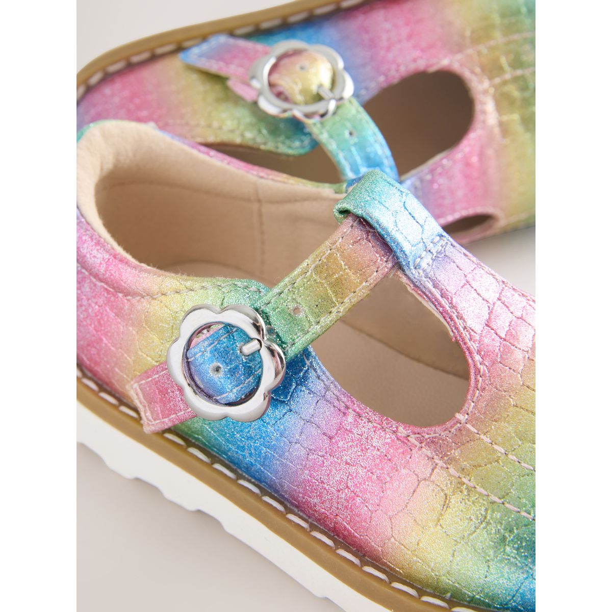 Chaussures t-bar scintillant multicolore arc-en-ciel, NEXT