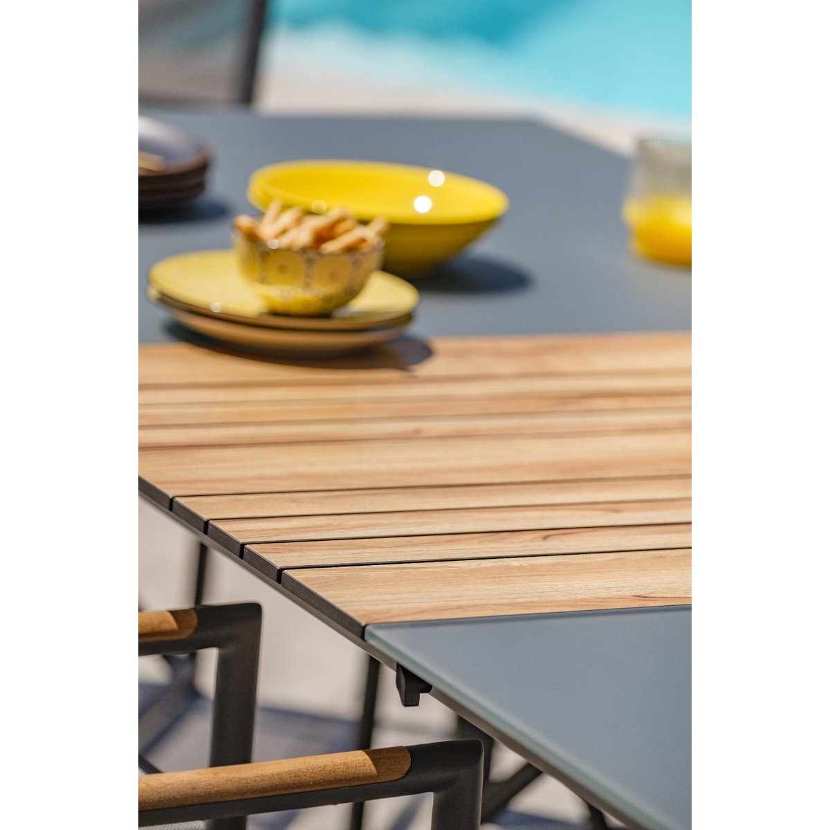 Table de jardin avec rallonge en HPL HONFLEUR gris anthracite, PARIS GARDEN
