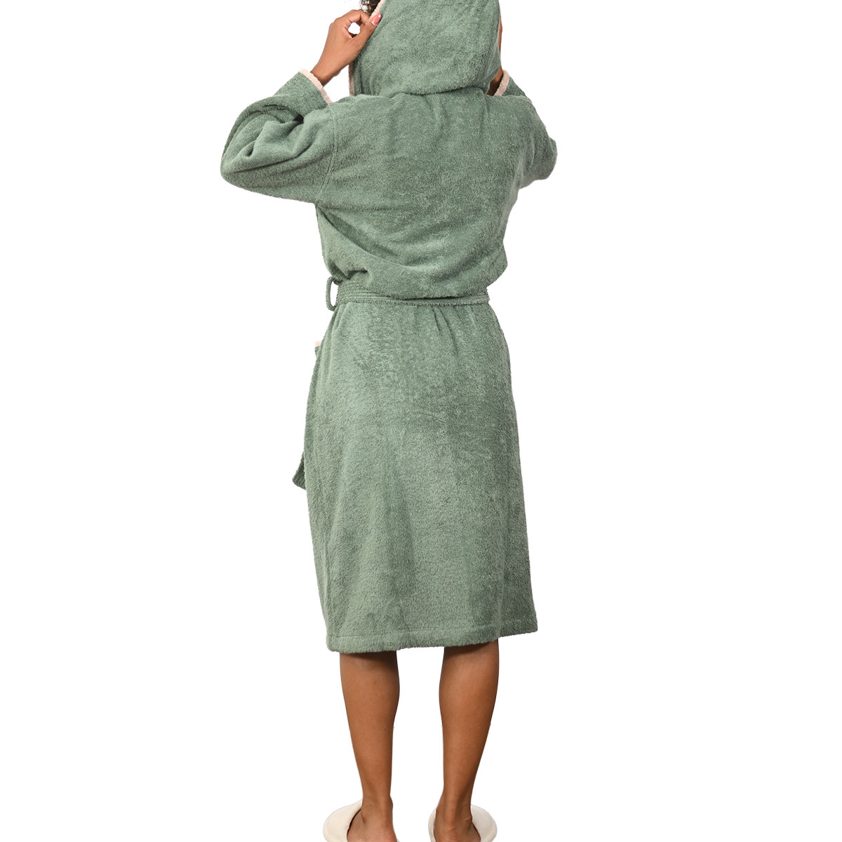 Peignoir mixte à capuche bicolore 420 g/m² DOZMARY lichen, SENSEI MAISON