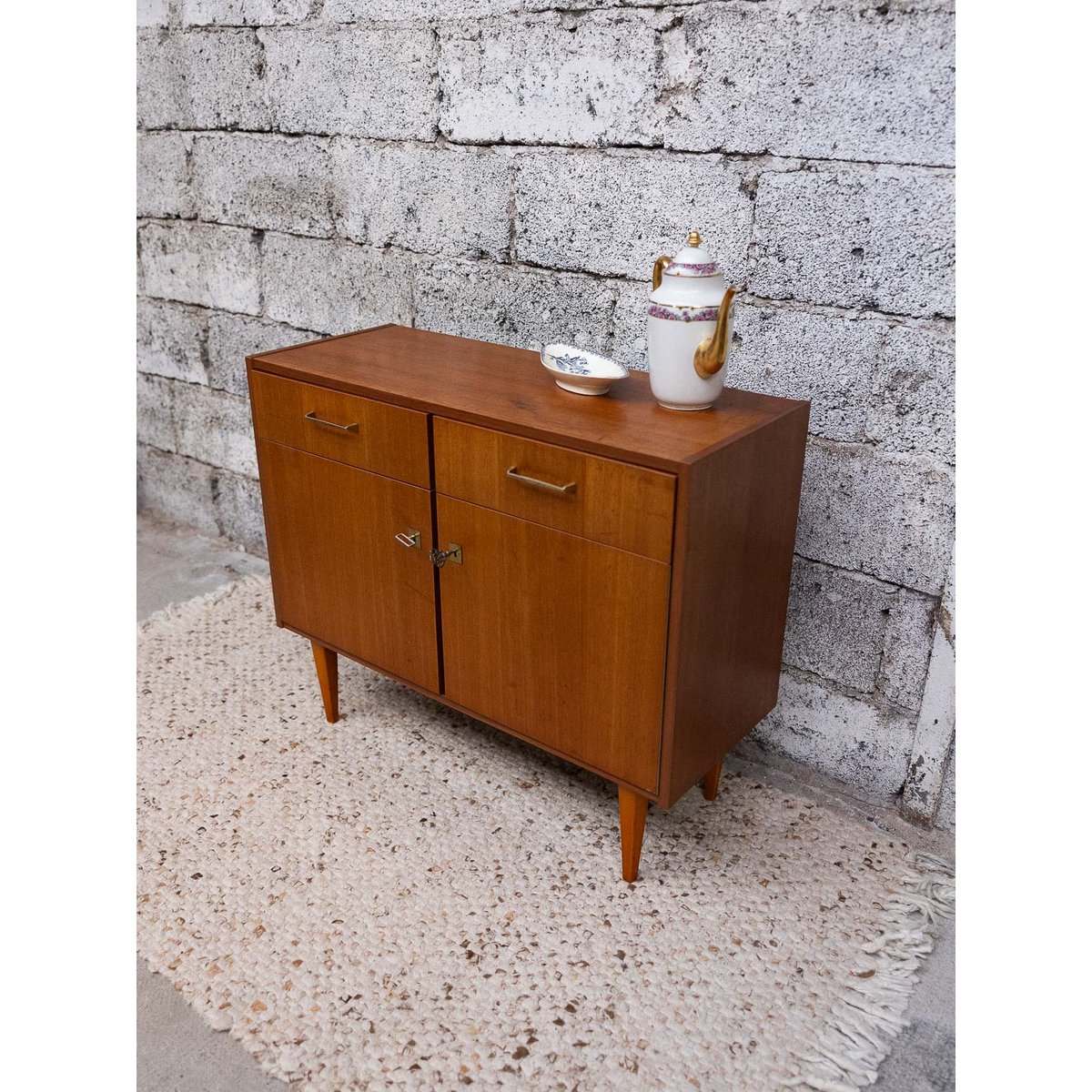Très mignonne commode Olga N°1050 - Bon état marron, DEBONGOUT